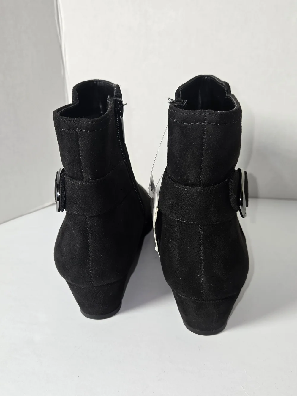 East 5th Memory Foam Black Women's Suede Ankle Boots with Side Zip Size 7.5